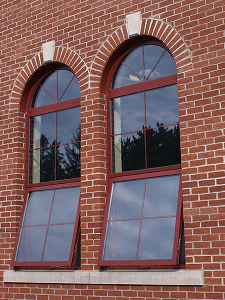 Services linetec stretch forming window