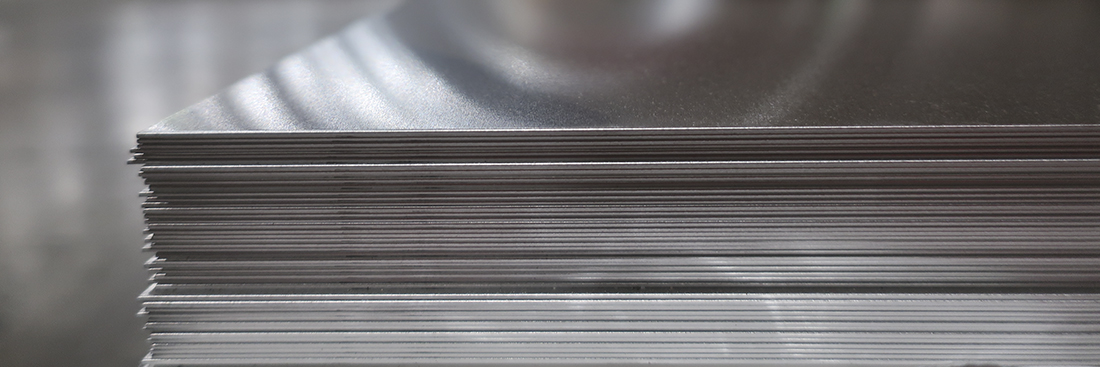 aluminum flat sheets stacked